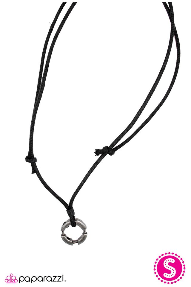 Paparazzi ♥ Every Move You Make - Black ♥ Necklace