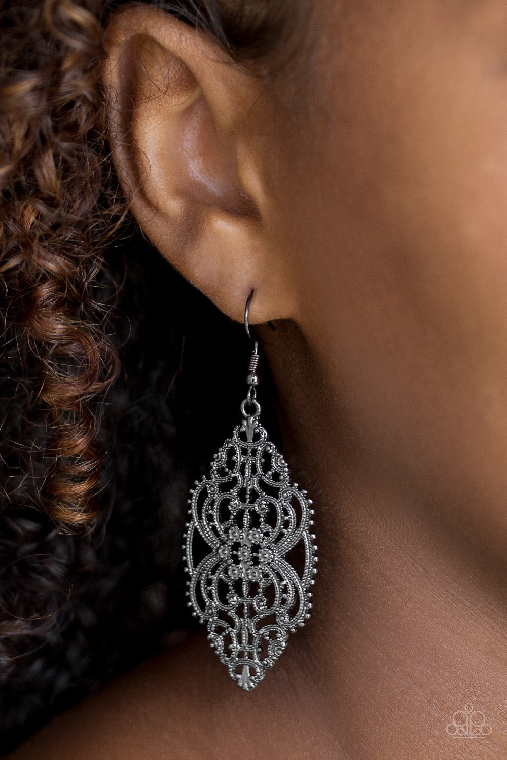 Paparazzi ♥ Ornately Ornate - Black ♥ Earrings