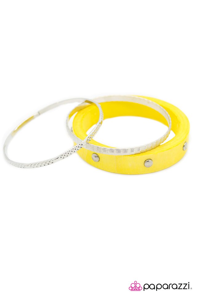 Paparazzi ♥ Shiny Happy People - Yellow ♥ Bracelet