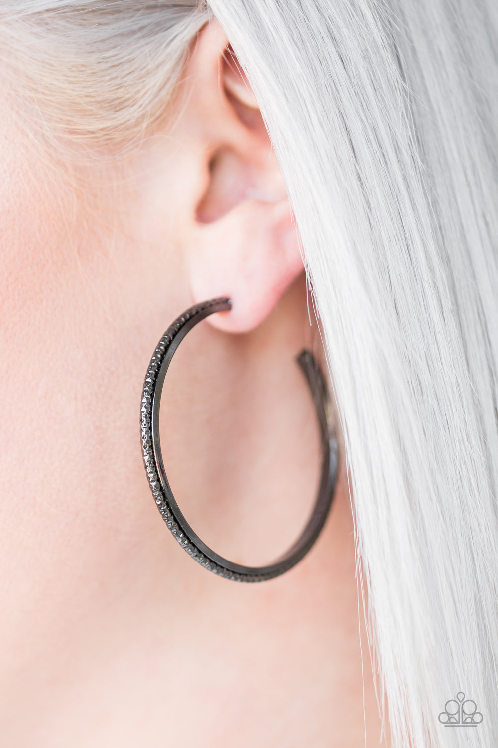 Paparazzi ♥ Girl Gang - Black ♥ Earrings