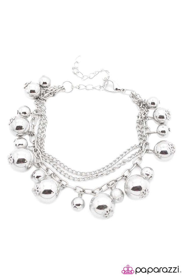Paparazzi ♥ Get On Your Feet - Silver ♥ Bracelet