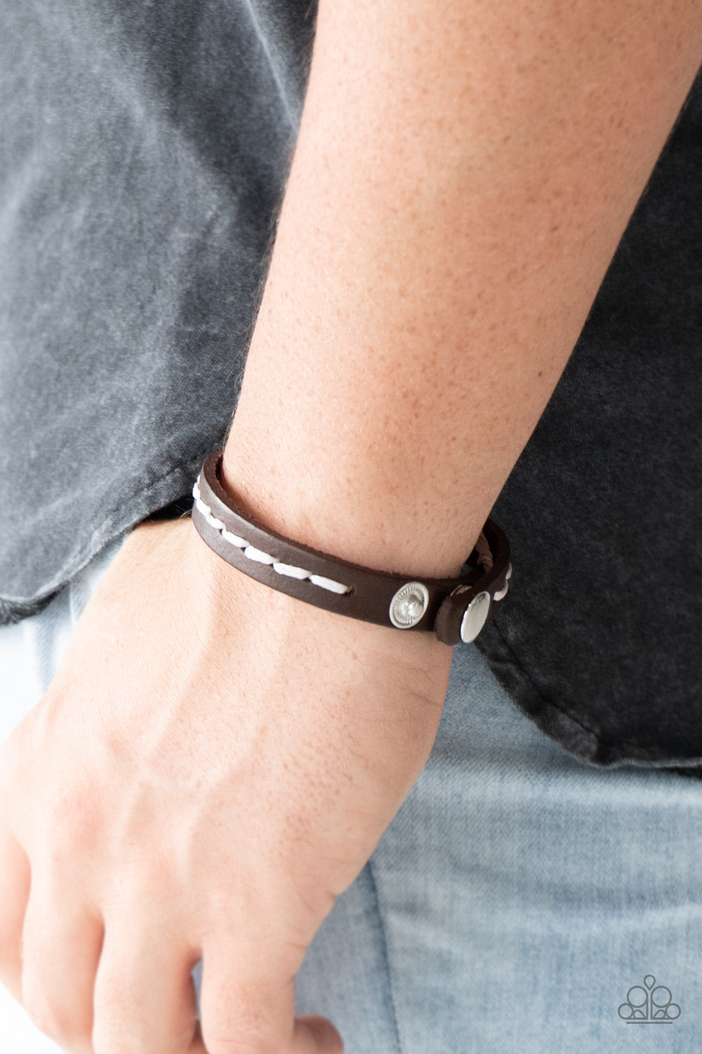 Paparazzi ♥ First Class TRAVELER - Brown ♥ Bracelet