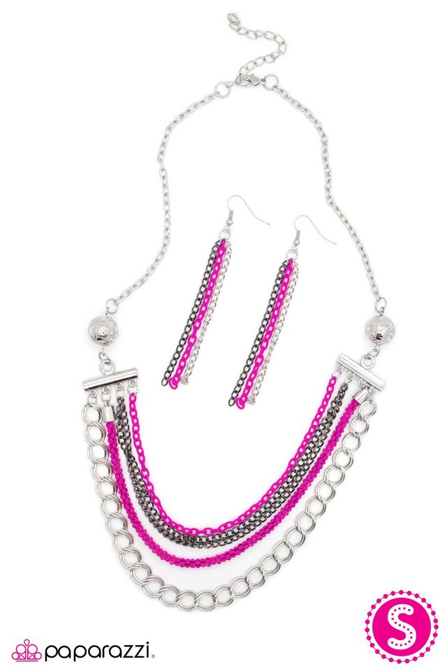 Paparazzi ♥ Bar None - Pink ♥ Necklace
