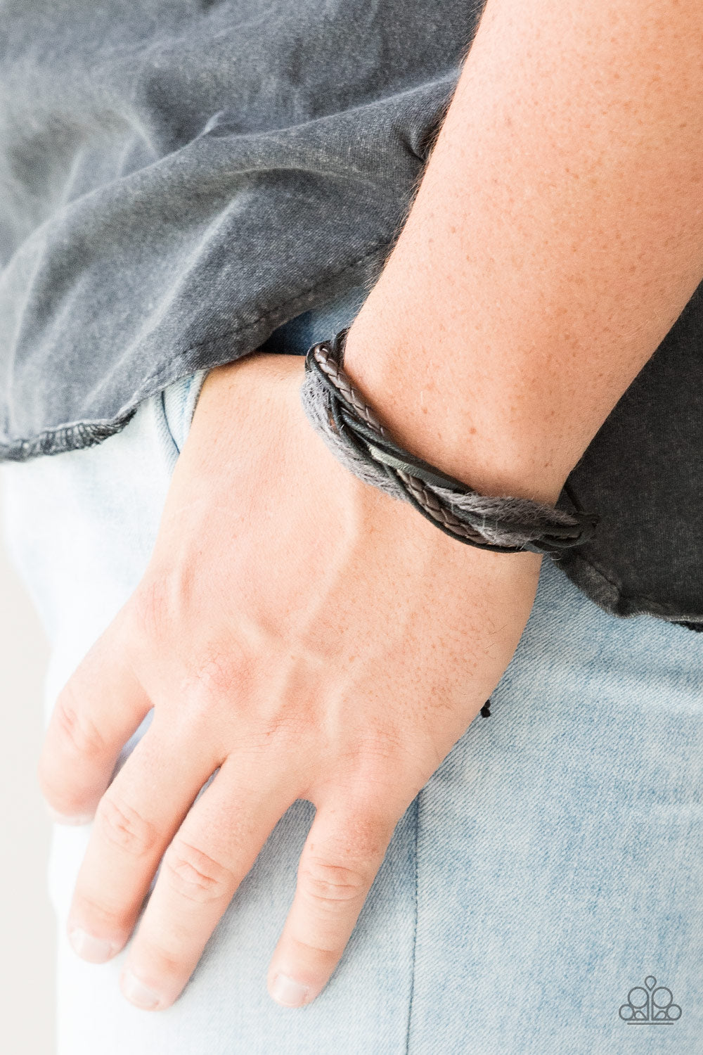 Paparazzi ♥ Total Trekker - Black ♥ Bracelet