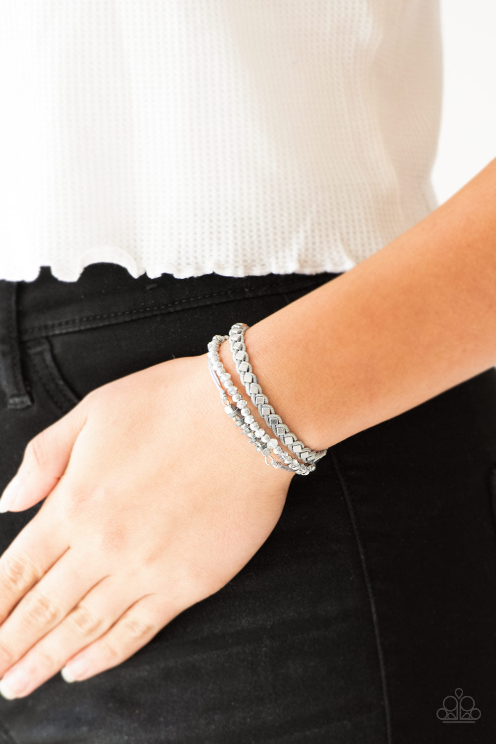 Paparazzi ♥ Ultra Modern - Silver ♥ Bracelet