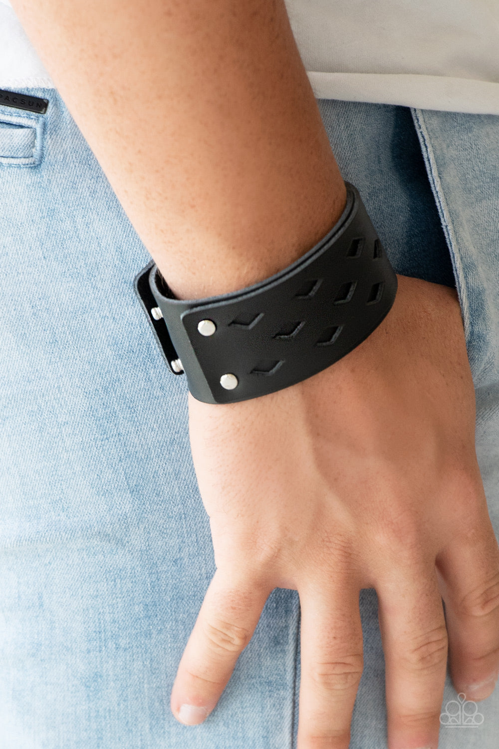 Paparazzi ♥ Bucking Bronco - Black ♥ Bracelet