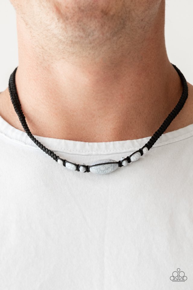 Paparazzi ♥ Extra Explorer - Black ♥ Necklace