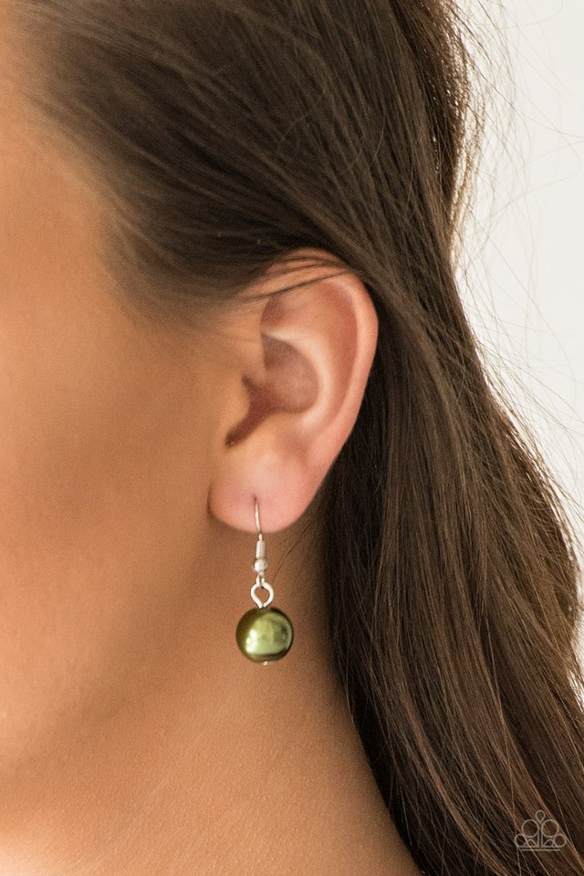 Paparazzi ♥ All About Me - Green ♥ Necklace