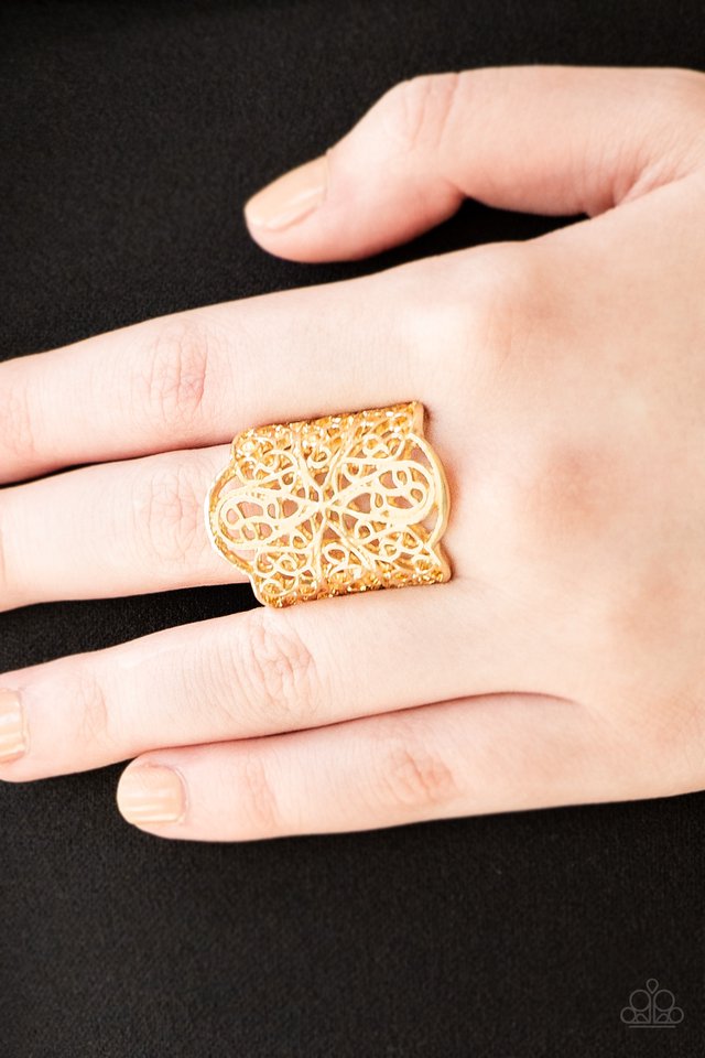 Paparazzi ♥ The Way You Make Me FRILL - Gold ♥ Ring