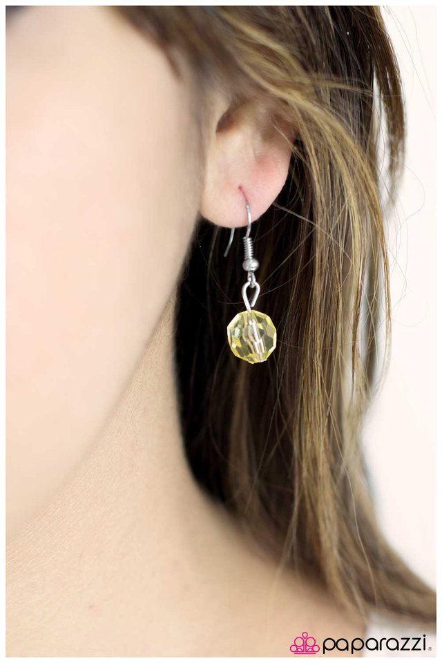 Paparazzi ♥ Crystal Clear - Yellow ♥ Necklace