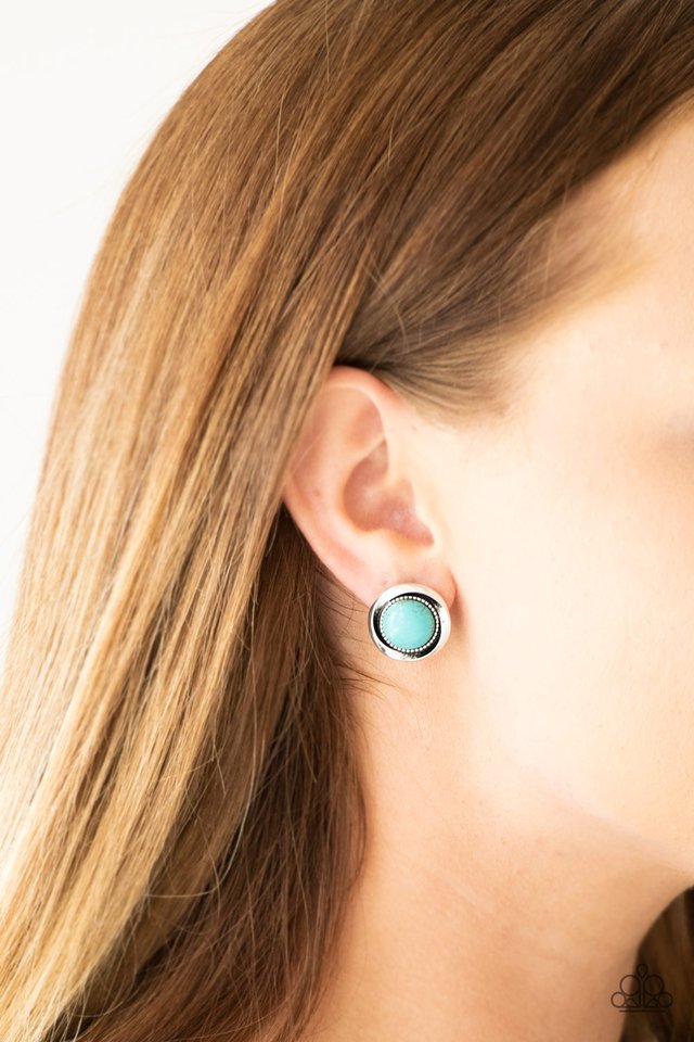 Paparazzi ♥ Out Of This Galaxy - Blue ♥ Post Earrings