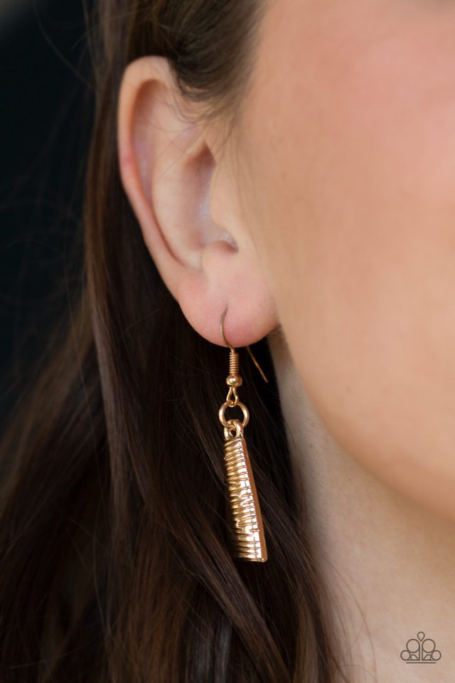 Paparazzi ♥ Feast or Famine - Gold ♥ Necklace