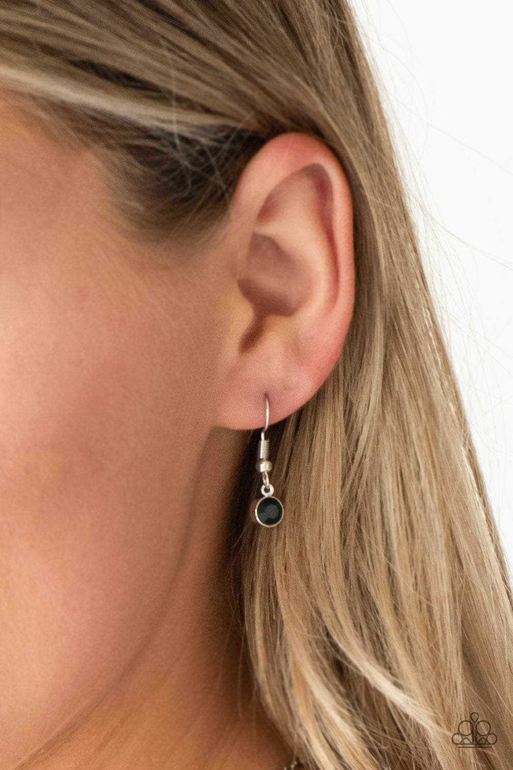 Paparazzi ♥ Center Of Attention - Green ♥ Necklace