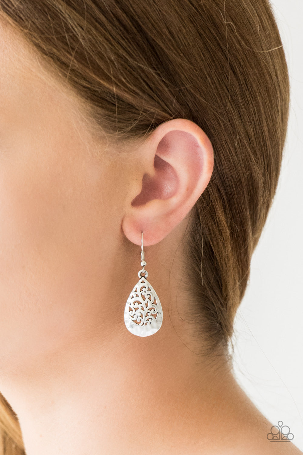 Paparazzi ♥ New Nouveau - Silver ♥ Earrings