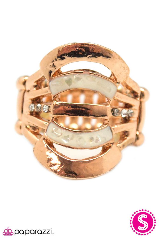Paparazzi ♥ On A Side Note - Gold ♥ Ring