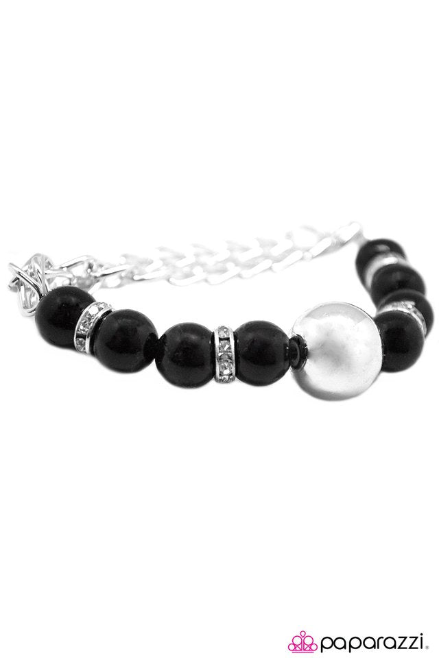 Paparazzi ♥ A Fairytale Ending - Black ♥ Bracelet