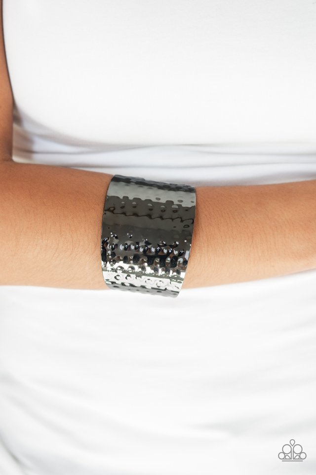 Paparazzi ♥ Wonderfully Wonder Woman - Black ♥ Bracelet