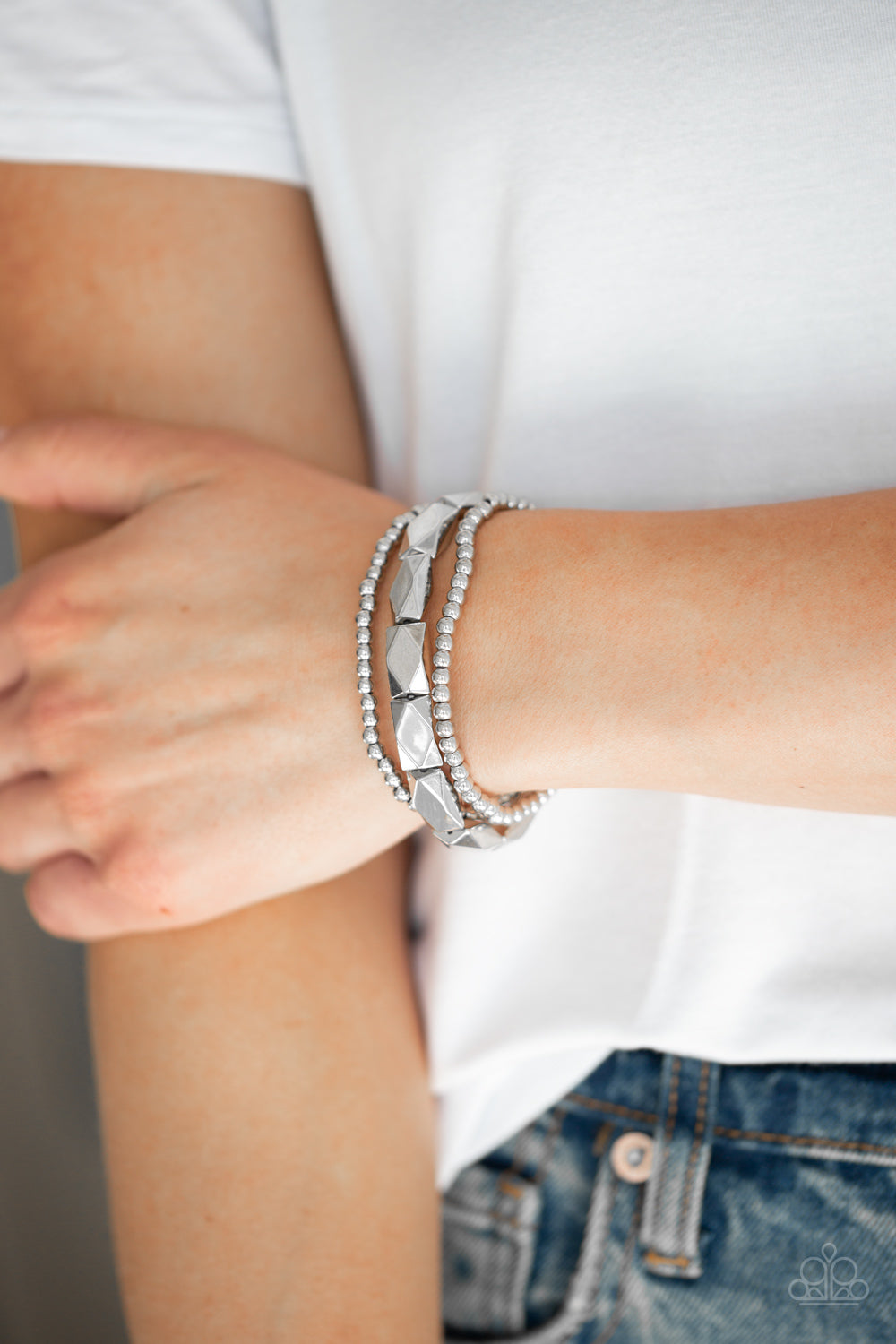 Paparazzi ♥ Metal Movement - Silver ♥ Bracelet
