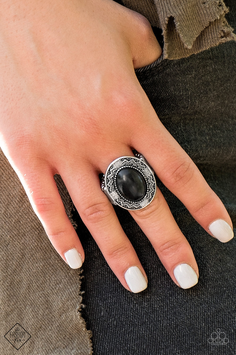Paparazzi ♥ Tribe Trend - Black ♥ Ring