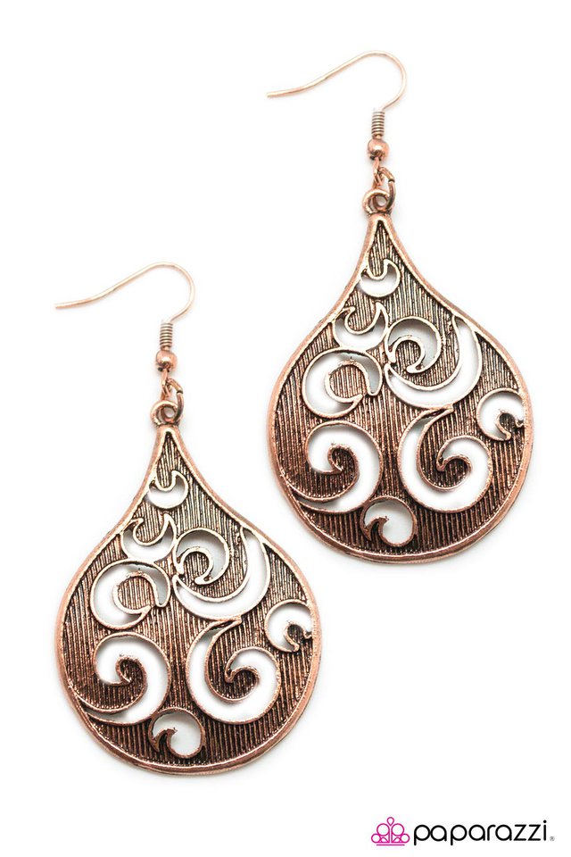 Paparazzi ♥ Pause For Effect - Copper ♥ Earrings