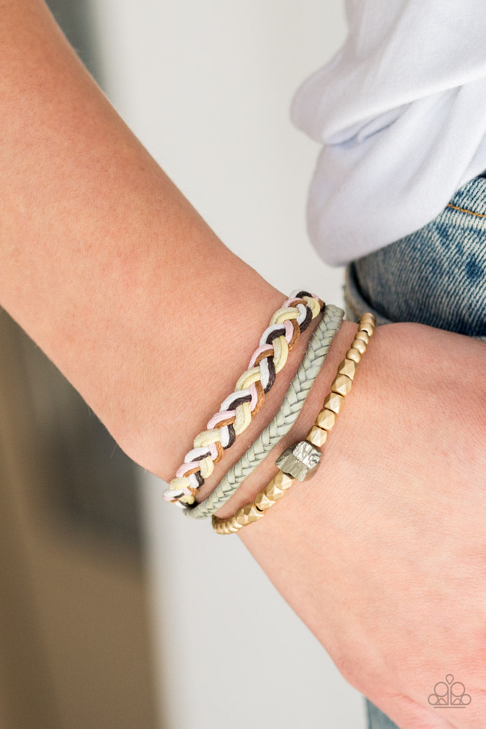 Paparazzi ♥ Treasure Trekker - Gold ♥ Bracelet