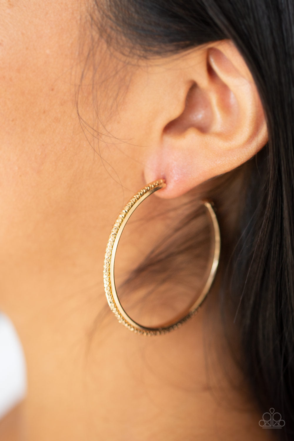 Paparazzi ♥ Girl Gang - Gold ♥ Earrings