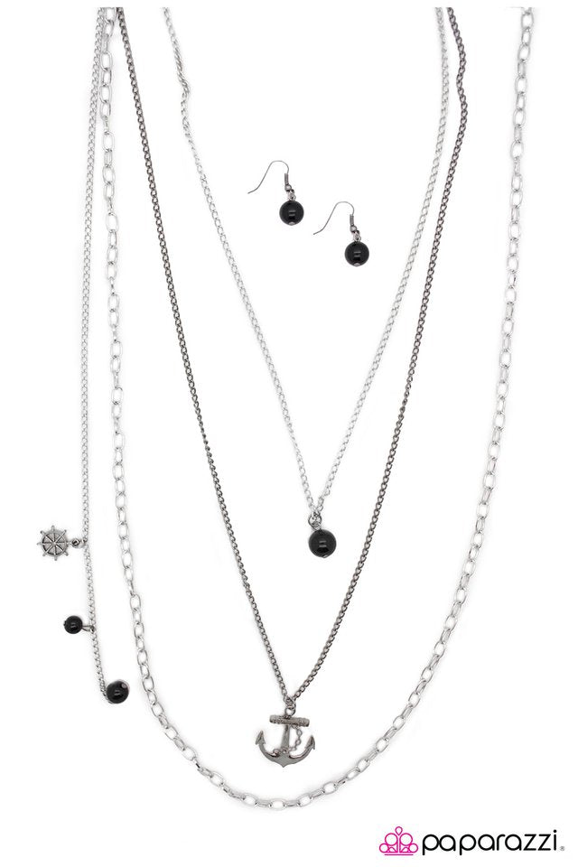 Paparazzi ♥ Sailing the Radiant Seas - Black ♥ Necklace