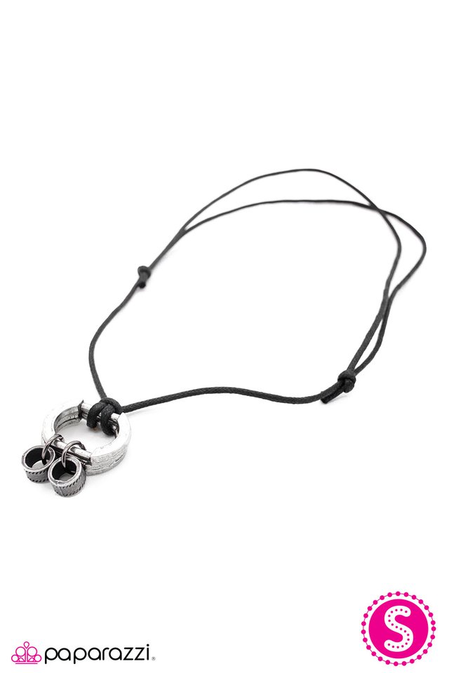 Paparazzi ♥ The View From The Top - Black ♥ Necklace
