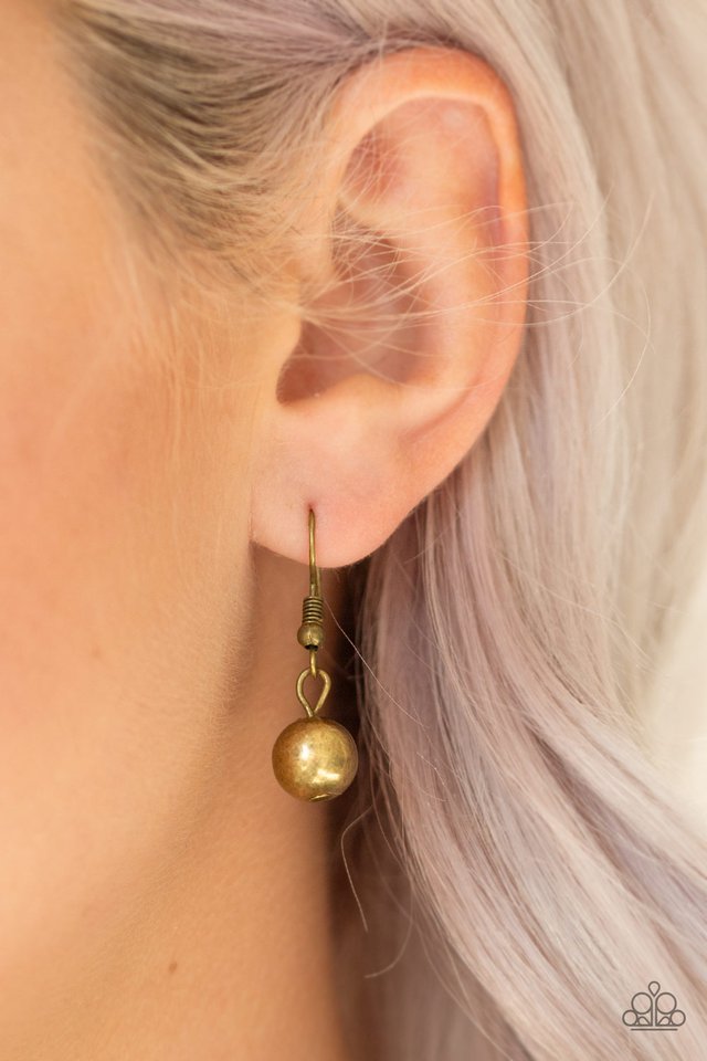 Paparazzi ♥ Power To The People - Brass ♥ Necklace