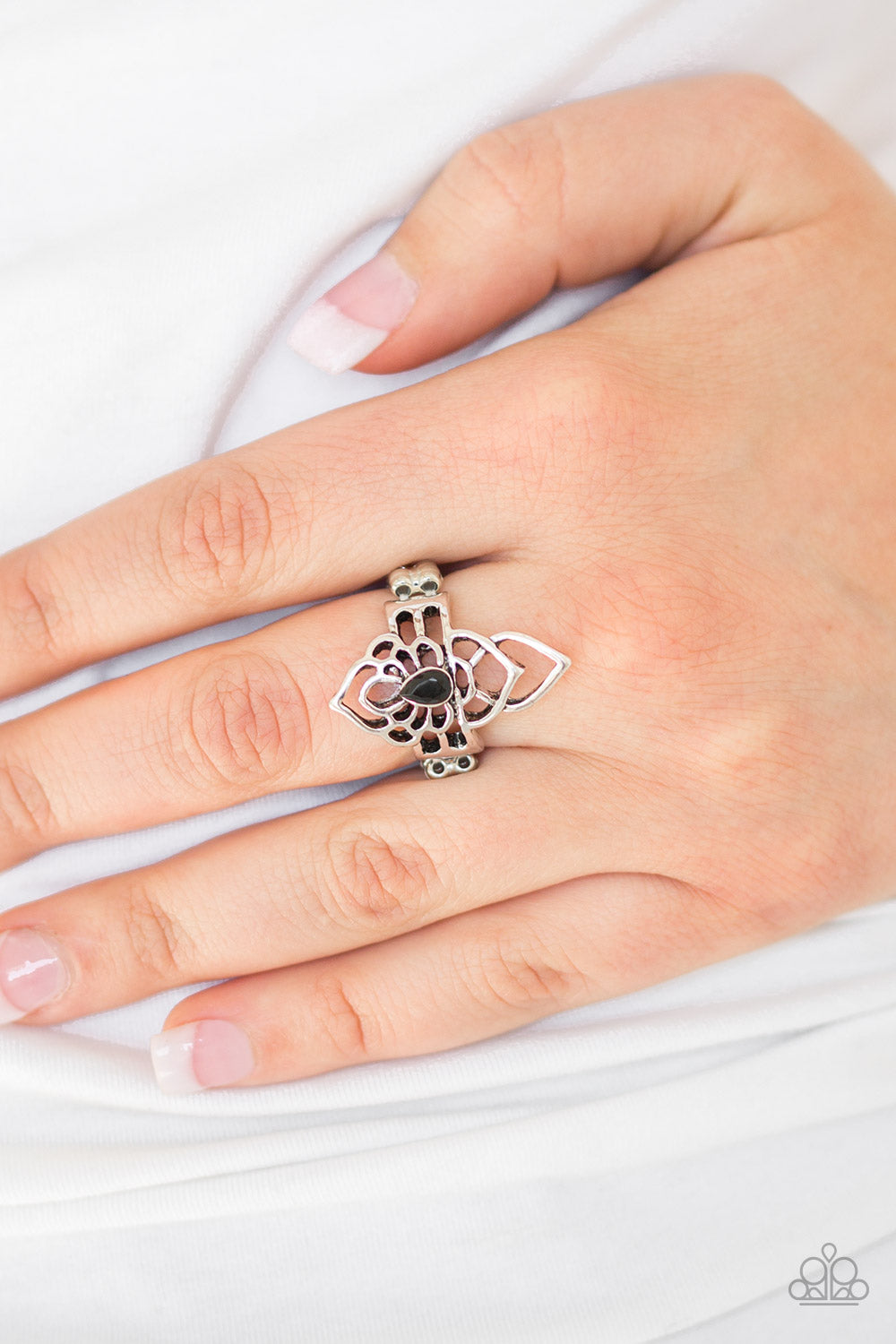 Paparazzi ♥ Taj MAHALO - Black ♥ Ring