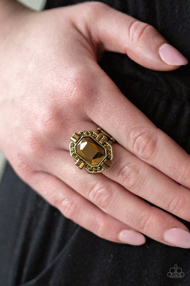 Paparazzi ♥ Outta My Way! - Brass ♥ Ring