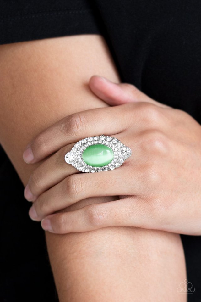 Paparazzi ♥ Riviera Royalty - Green ♥ Ring