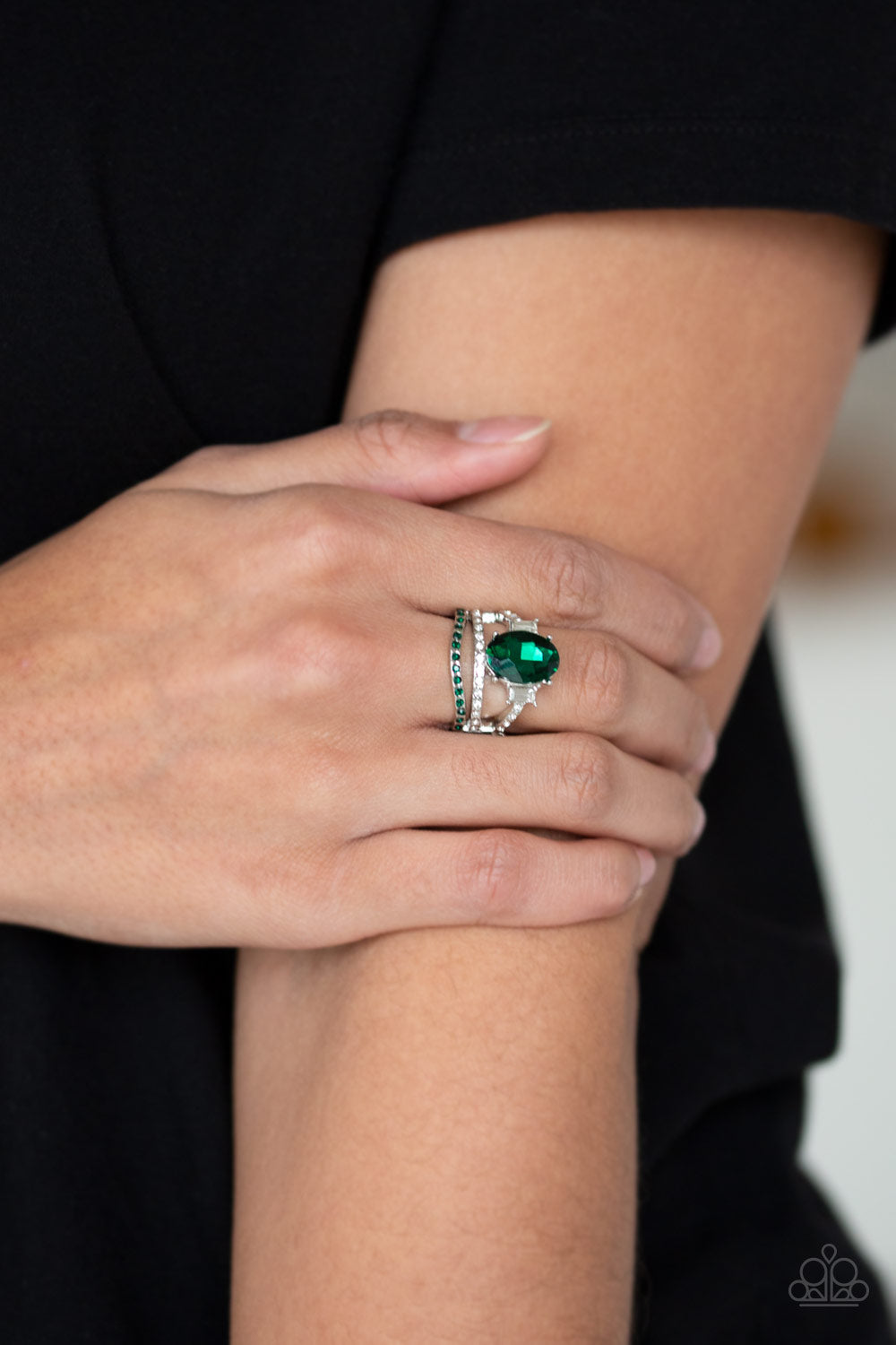 Paparazzi ♥ Spectacular Sparkle - Green ♥ Ring