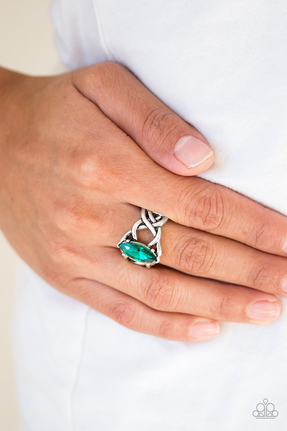 Paparazzi ♥ Princess Prima Donna - Green ♥ Ring