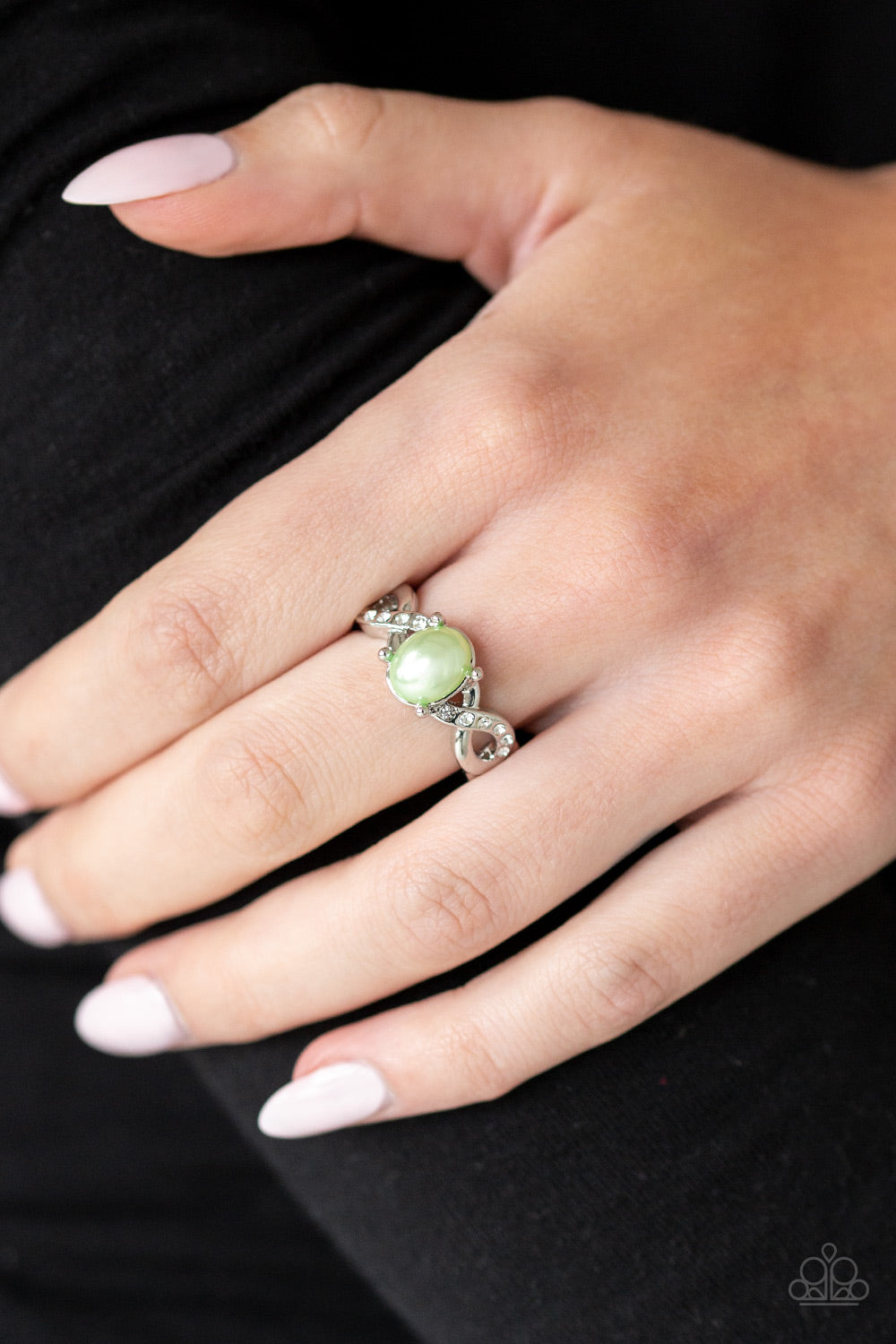 Paparazzi ♥ Limitless Luminosity - Green ♥ Ring