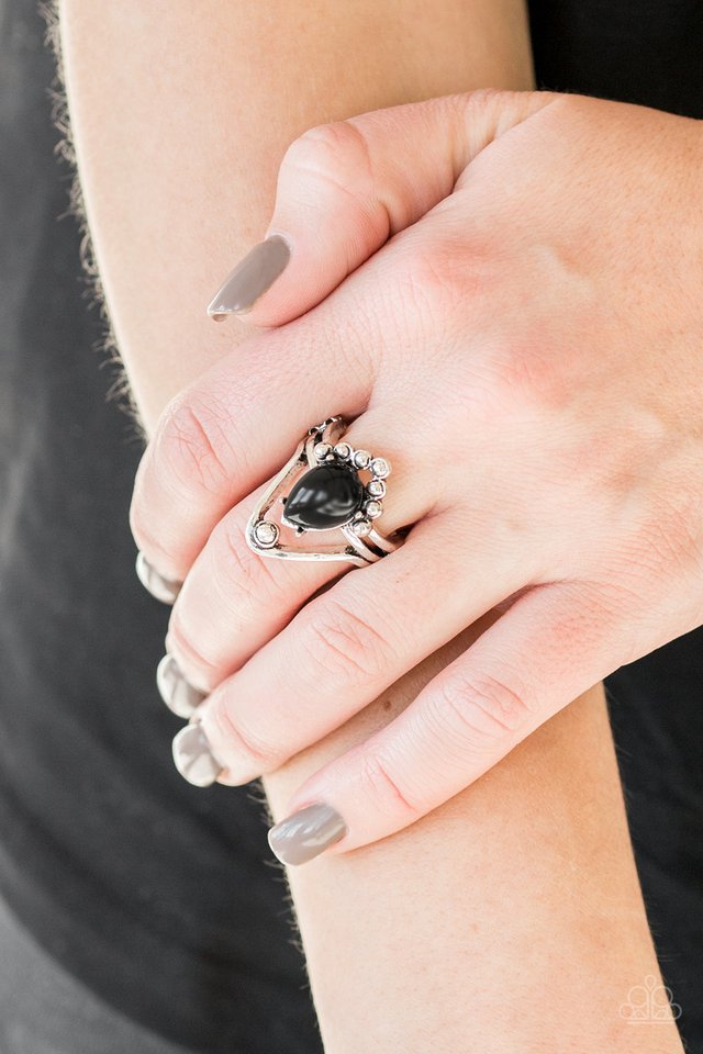 Paparazzi ♥ The Bold and The BEAD-iful - Black ♥ Ring