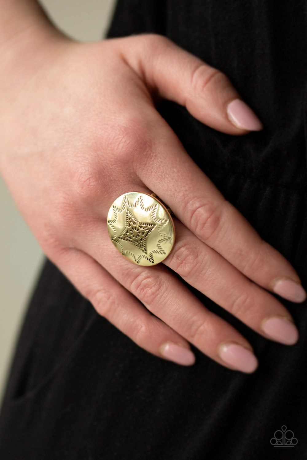 Paparazzi ♥ Rural Radius - Brass ♥ Ring