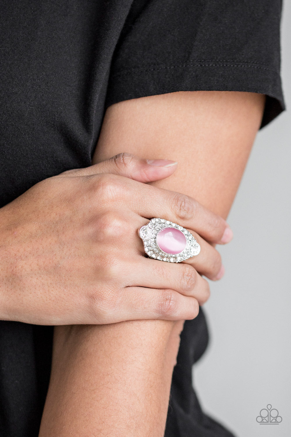 Paparazzi ♥ Riviera Royalty - Pink ♥ Ring
