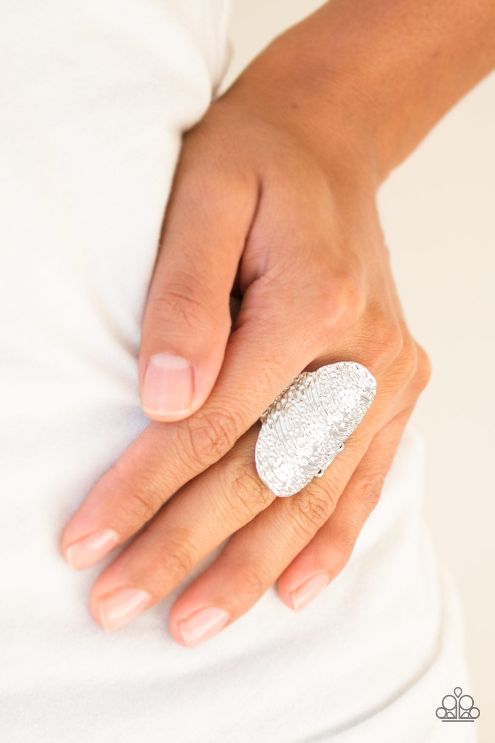 Paparazzi ♥ Record-Breaking Ripple - Silver ♥ Ring