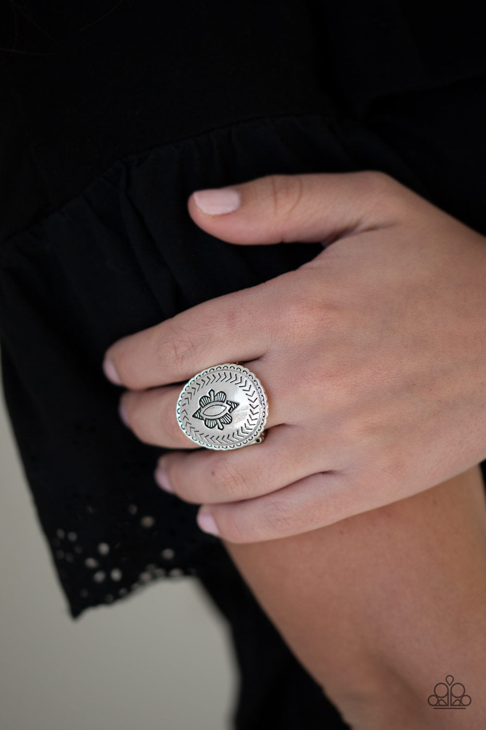 Paparazzi ♥ Down and OUTBACK - Silver ♥ Ring
