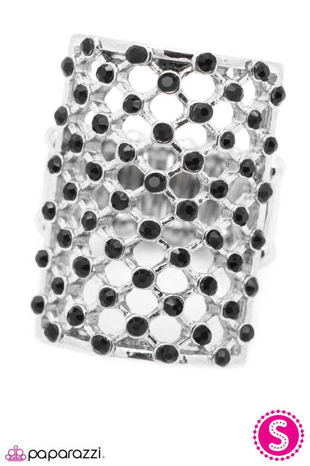 Paparazzi ♥ Grate Expectations - Black ♥ Ring