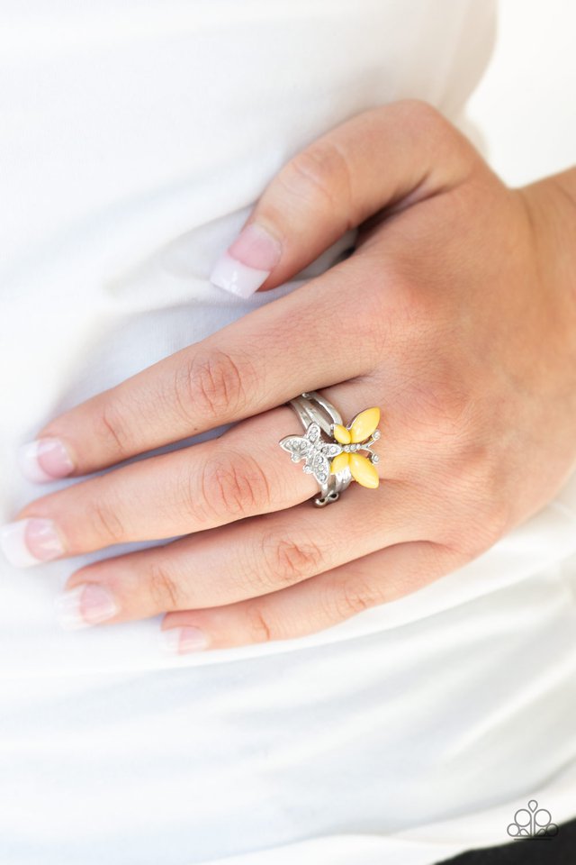 Paparazzi ♥ Flutter Flirt - Yellow ♥ Ring