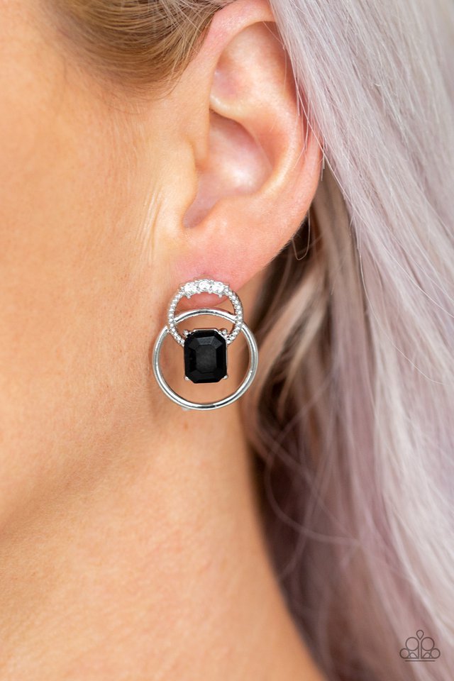 Paparazzi ♥ Dangerously Dapper - Black ♥ Post Earrings