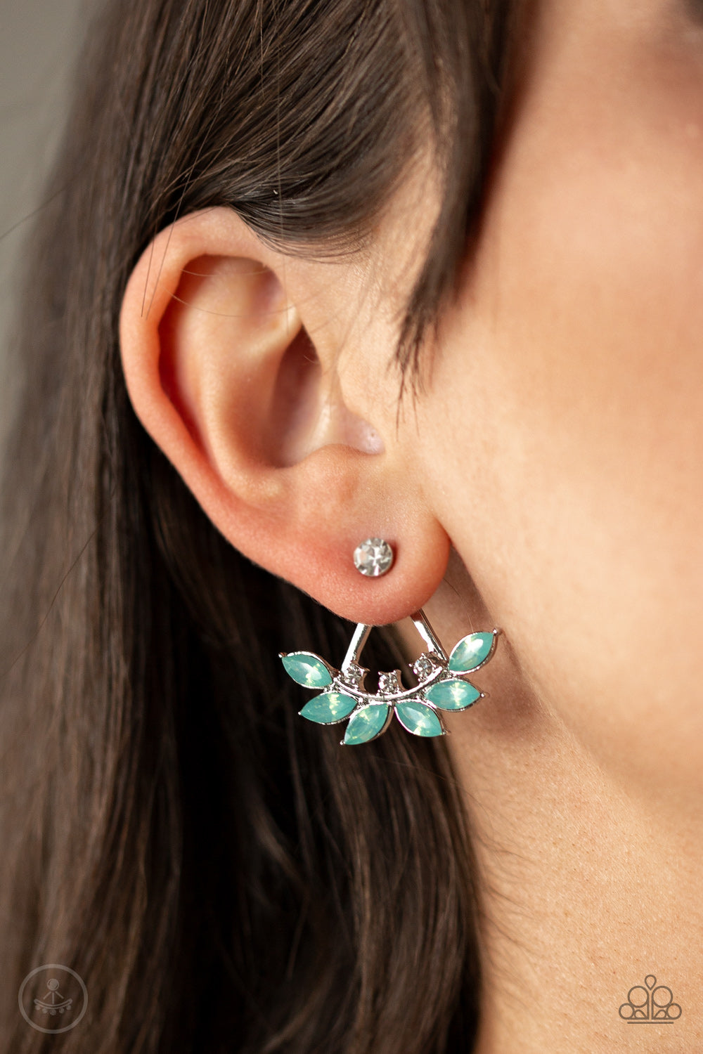 Paparazzi ♥ Forest Formal - Green ♥ Post Earrings