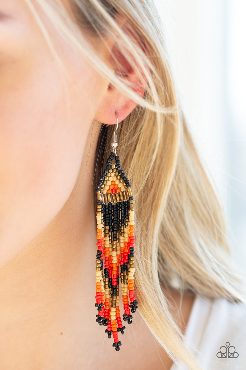 Paparazzi ♥ Colors Of The Wind - Black ♥ Earrings