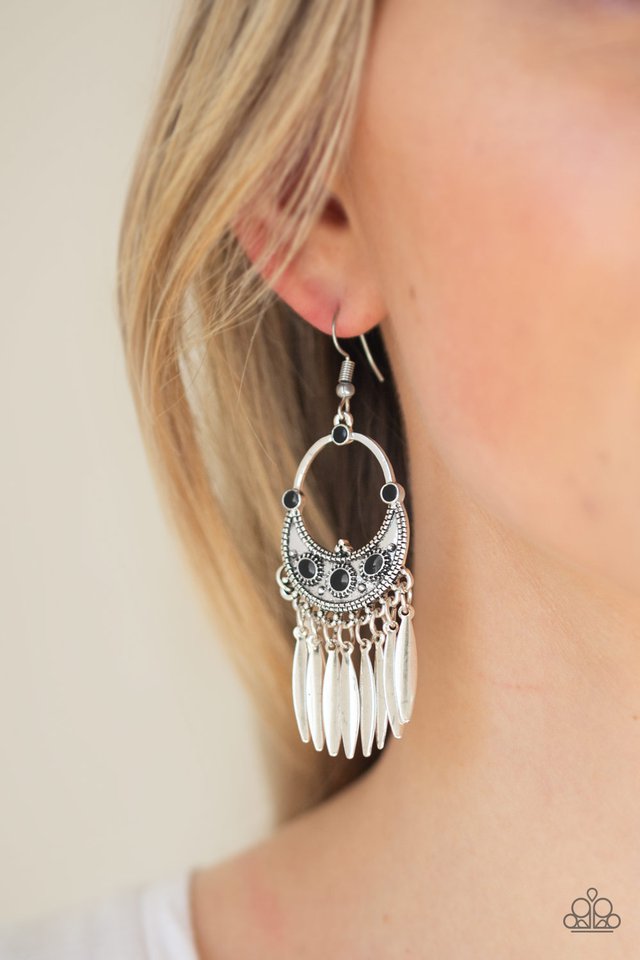 Paparazzi ♥ Cry Me A RIVIERA - Black ♥ Earrings