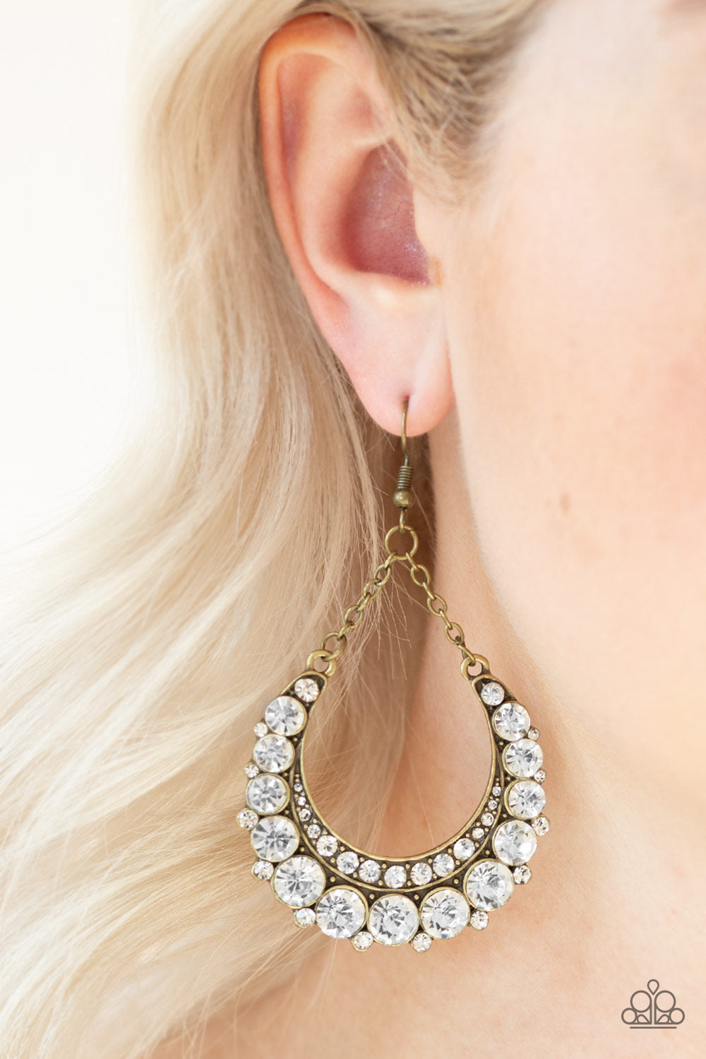 Paparazzi ♥ Once In A SHOWTIME - Brass ♥ Earrings