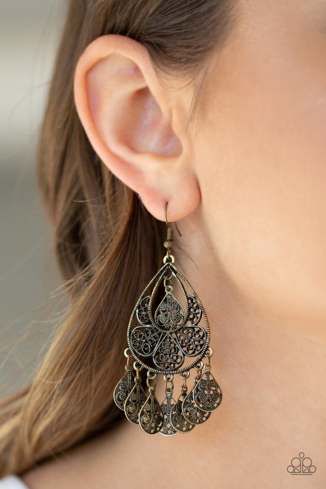 Paparazzi ♥ Teardrop Tempo - Brass ♥ Earrings