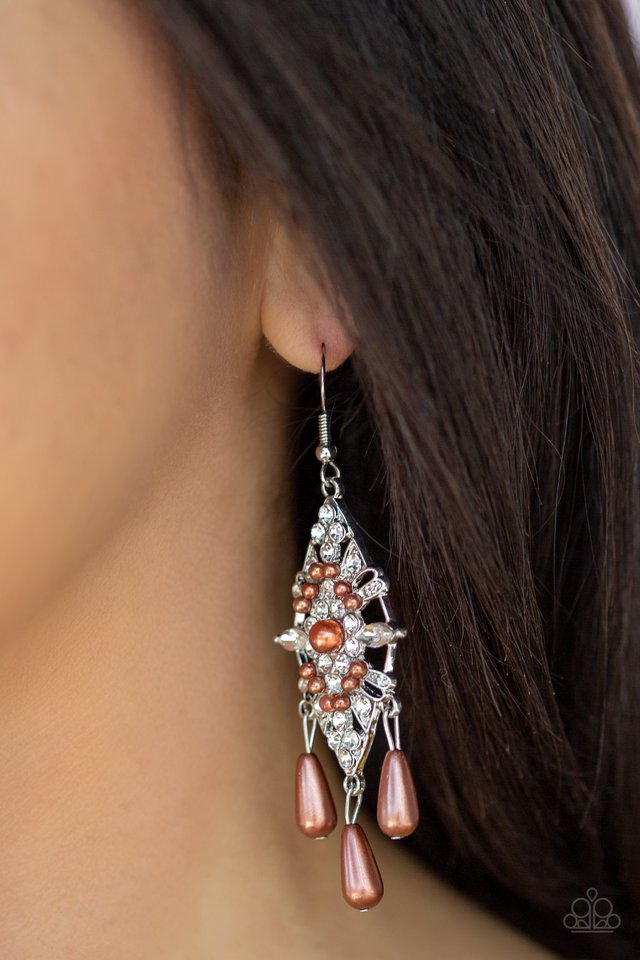 Paparazzi ♥ Majestic Mood - Brown ♥ Earrings