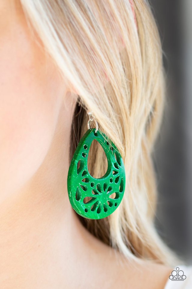 Paparazzi ♥ Merrily Marooned - Green ♥ Earrings